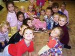Předání daru dětem Mateřské školky v Rábech